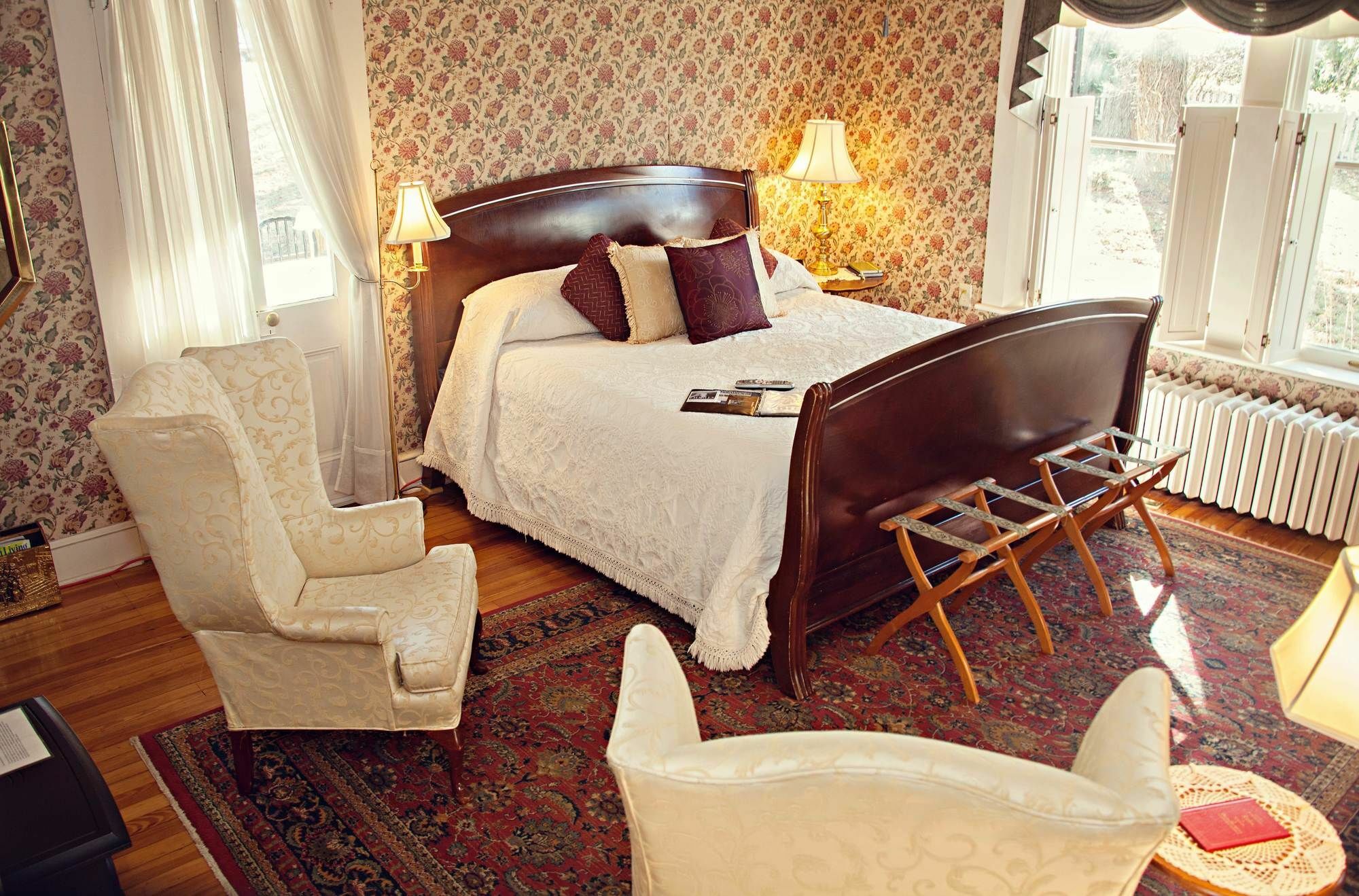 The Carriage Inn Bed And Breakfast Charles Town Exterior photo